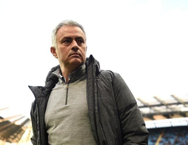 TA：范德贝克的租借合同中含买断条款，费用1100万欧据TheAthletic报道，范德贝克已经前往法兰克福接受体检，即将租借加盟。